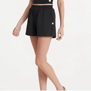 Vuori boyfriend short in black heather